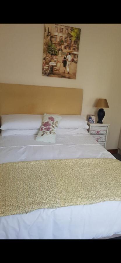 Asgard Guest House Голуей Екстериор снимка