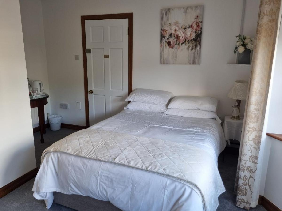 Asgard Guest House Голуей Екстериор снимка