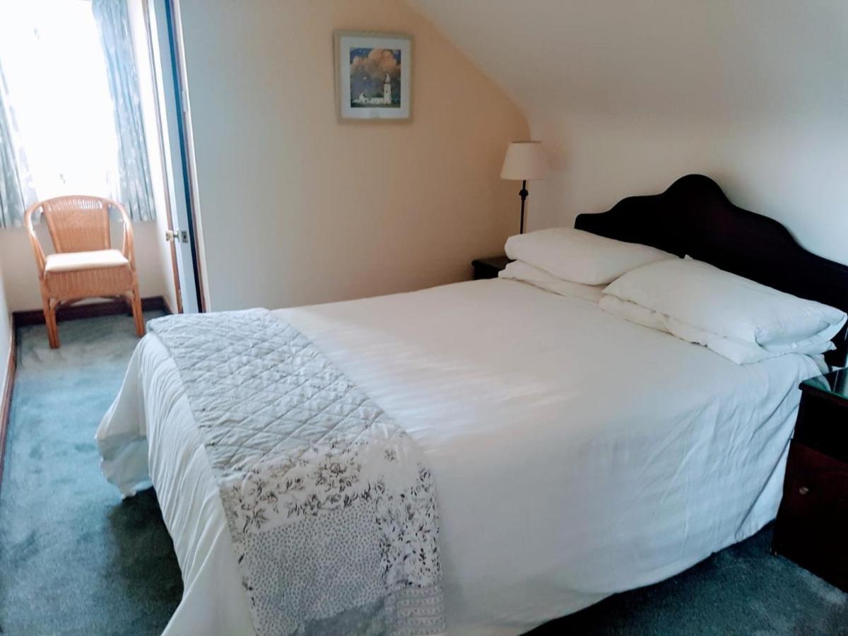 Asgard Guest House Голуей Екстериор снимка