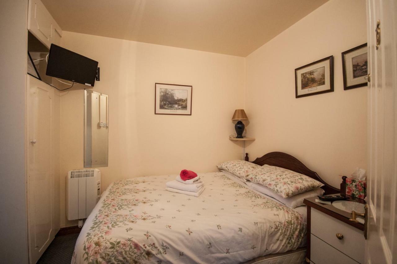 Asgard Guest House Голуей Екстериор снимка