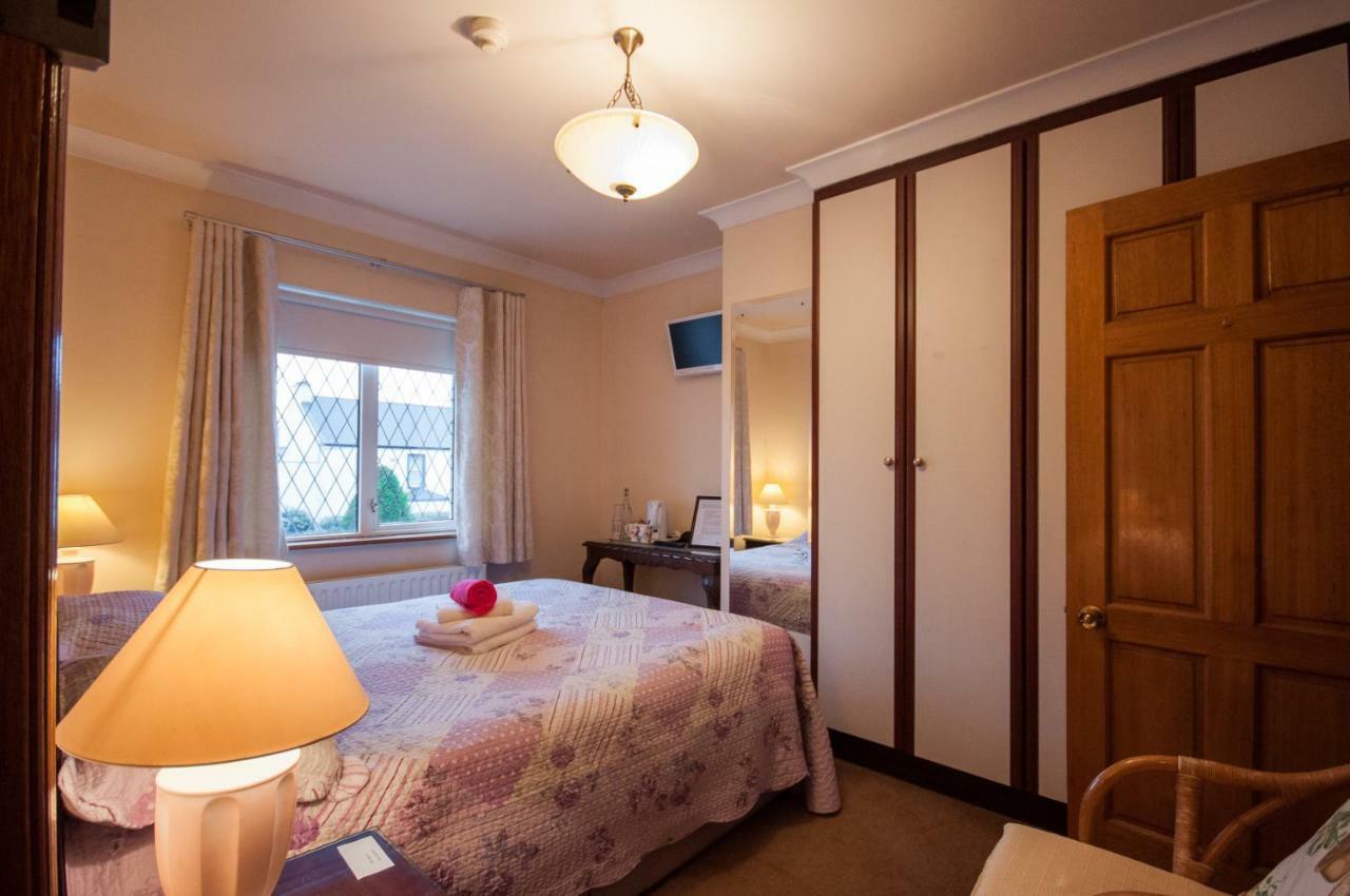 Asgard Guest House Голуей Екстериор снимка