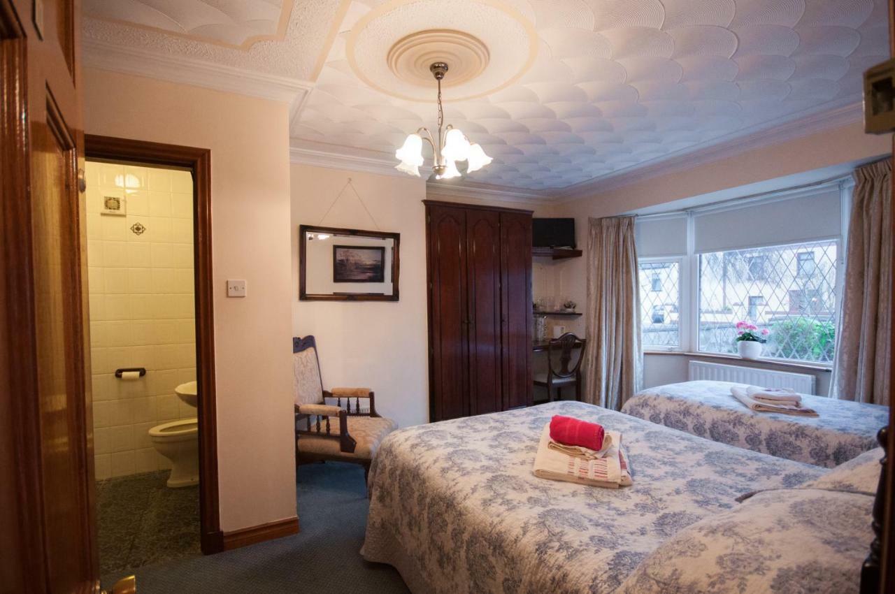 Asgard Guest House Голуей Екстериор снимка